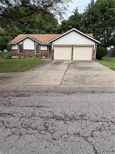 8520 N Campbell St, Kansas City, MO 64155