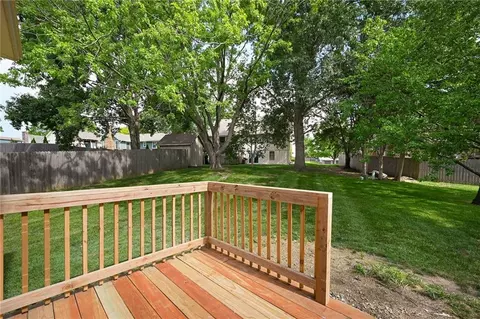 Exterior - 1636 NE Thames Dr, Lees Summit, MO 64086 photo 5 of 5