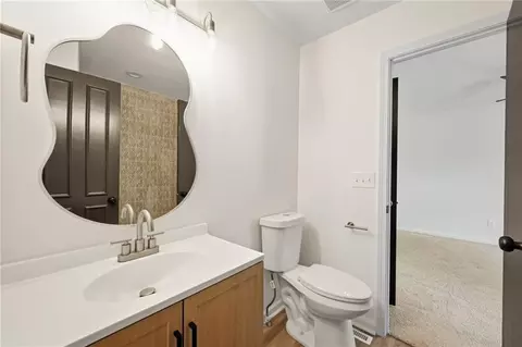 Bath - 1636 NE Thames Dr, Lees Summit, MO 64086 photo 2 of 4