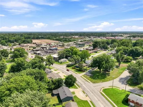 View/Area - 13700 E 39th St, Independence, MO 64055 photo 4 of 4