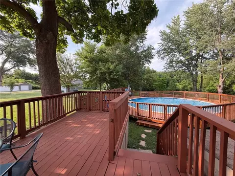 Exterior - 1800 E Mechanic Ave, Independence, MO 64050 photo 3 of 3