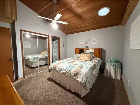 Bedroom - 1800 E Mechanic Ave, Independence, MO 64050 photo 1 of 3