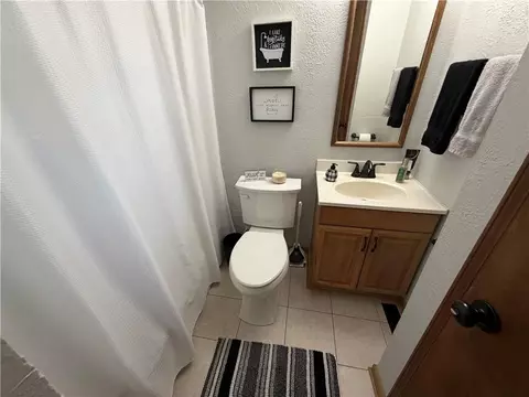 Bath - 1800 E Mechanic Ave, Independence, MO 64050 photo 1 of 4