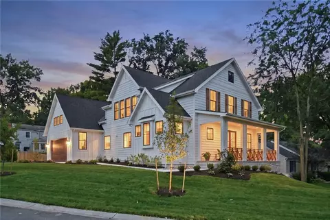 2907 W 72nd Ter, Prairie Village, KS 66208