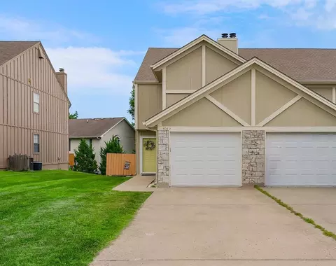 404 NE 6th St #D, Blue Springs, MO 64014