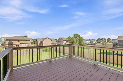 Exterior - 413 Woodview Dr, Raymore, MO 64083 photo 4 of 7