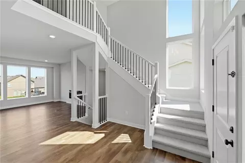 Entry Way - 413 Woodview Dr, Raymore, MO 64083 photo 1 of 2
