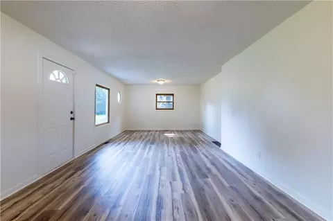 Living - 3023 Mitchell Ave, Saint Joseph, MO 64507 photo 2 of 4