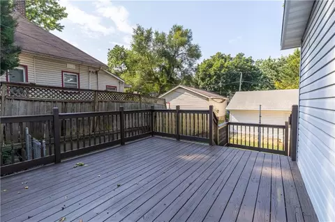 Exterior - 3023 Mitchell Ave, Saint Joseph, MO 64507 photo 4 of 6