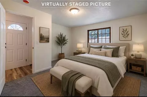 Bedroom - 3023 Mitchell Ave, Saint Joseph, MO 64507 photo 6 of 9