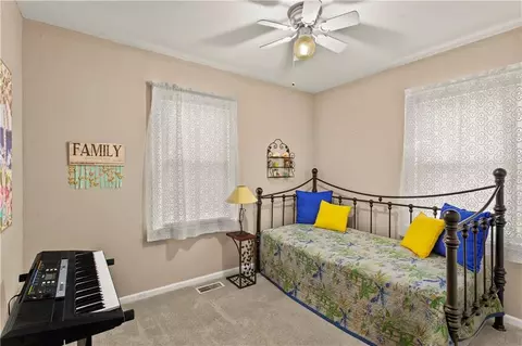 Bedroom - 16109 E 17th St, Independence, MO 64050 photo 3 of 4