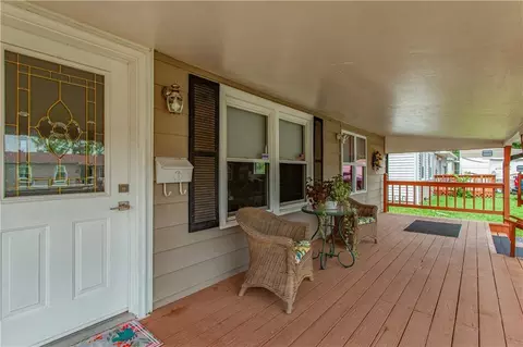 Exterior - 16109 E 17th St, Independence, MO 64050 photo 3 of 8