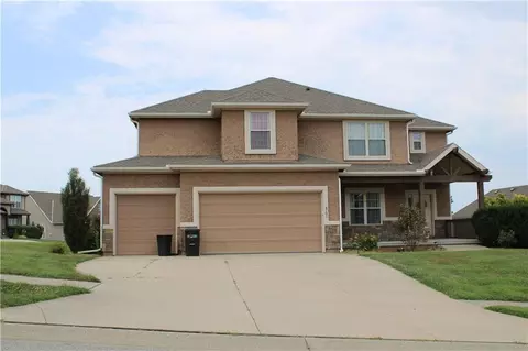 4701 Corinth Dr, Saint Joseph, MO 64506
