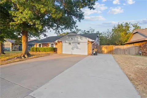 926 Lariat Dr, Bartlesville, OK 74006
