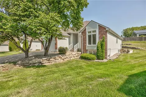17904 E 29th St, Independence, MO 64057 photo 2
