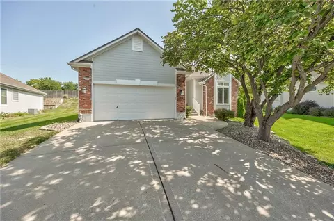 17904 E 29th St, Independence, MO 64057 photo 4