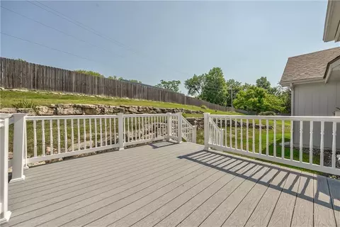 17904 E 29th St, Independence, MO 64057 photo 6