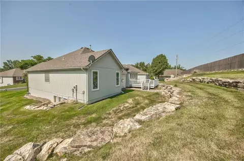 17904 E 29th St, Independence, MO 64057 photo 7