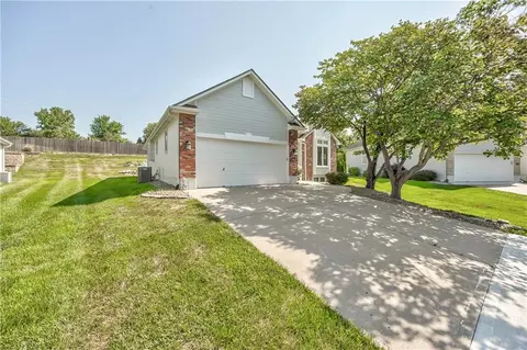 17904 E 29th St, Independence, MO 64057 photo 3