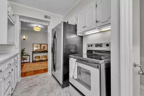 Kitchen - 2611 Parallel Ave, Saint Joseph, MO 64506 photo 3 of 5