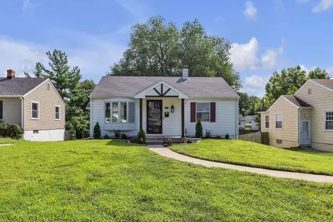 2611 Parallel Ave, Saint Joseph, MO 64506