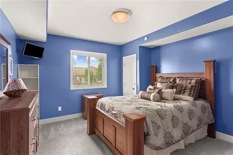 Bedroom - 809 NE Algonquin St, Lees Summit, MO 64064 photo 3 of 3