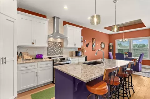 Kitchen - 809 NE Algonquin St, Lees Summit, MO 64064 photo 3 of 3
