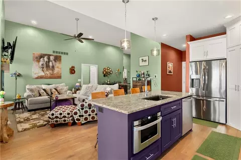 Kitchen - 809 NE Algonquin St, Lees Summit, MO 64064 photo 2 of 3