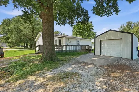 Exterior - 205 N Mulberry St, Adrian, MO 64720 photo 2 of 3
