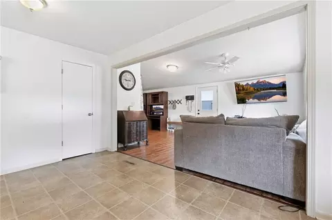 Entry Way - 205 N Mulberry St, Adrian, MO 64720 photo 1 of 1
