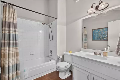 Bath - 800 NE Bristol Dr, Lees Summit, MO 64086 photo 2 of 3