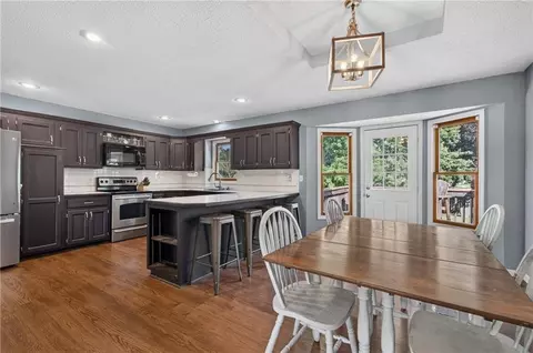 Kitchen - 800 NE Bristol Dr, Lees Summit, MO 64086 photo 4 of 4