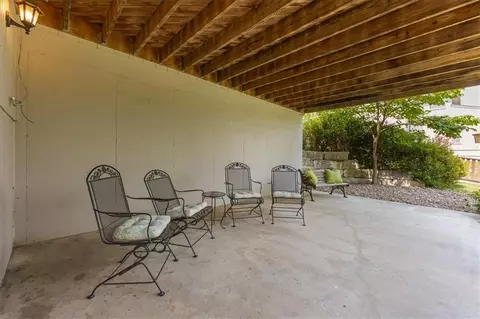Exterior - 605 Edgewood Dr, Lees Summit, MO 64081 photo 5 of 5