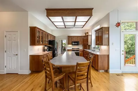 Kitchen - 605 Edgewood Dr, Lees Summit, MO 64081 photo 2 of 3