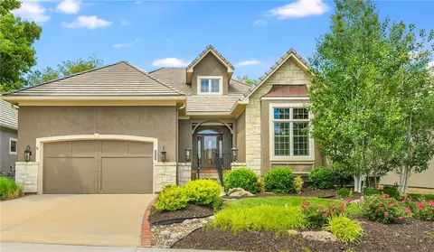 5404 W 124th Ter, Leawood, KS 66209