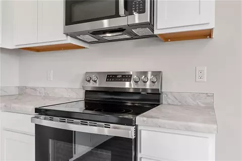 Kitchen - 1608 SW 9th St, Oak Grove, MO 64075 photo 3 of 4
