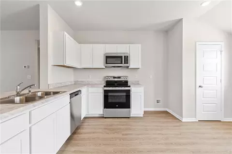 Kitchen - 1608 SW 9th St, Oak Grove, MO 64075 photo 2 of 4