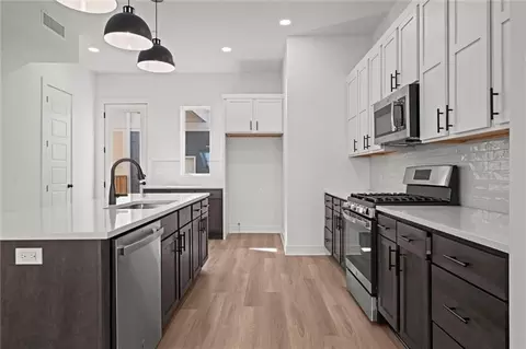 Kitchen - 452 SW Brummel Rd, Lees Summit, MO 64081 photo 1 of 2