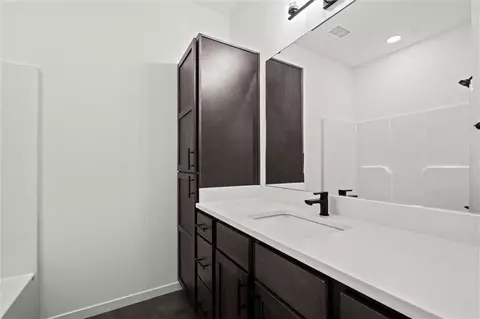 Bath - 452 SW Brummel Rd, Lees Summit, MO 64081 photo 5 of 5
