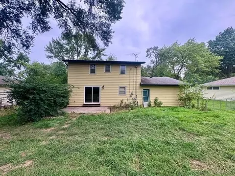 Exterior - 16900 Ellison Way, Independence, MO 64055 photo 3 of 5