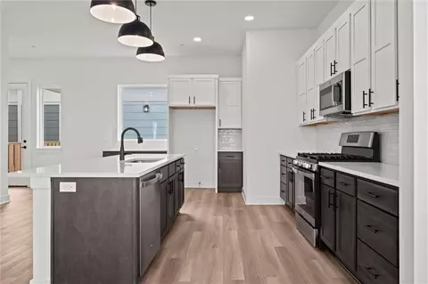 Kitchen - 456 SW Brummel Rd, Lees Summit, MO 64081 photo 5 of 5
