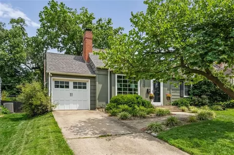 5337 Clark Dr, Roeland Park, KS 66205