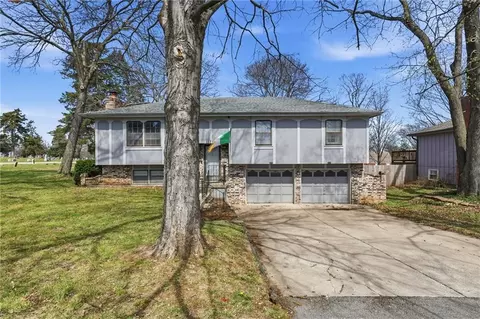 11714 W 61st Ter, Shawnee, KS 66203