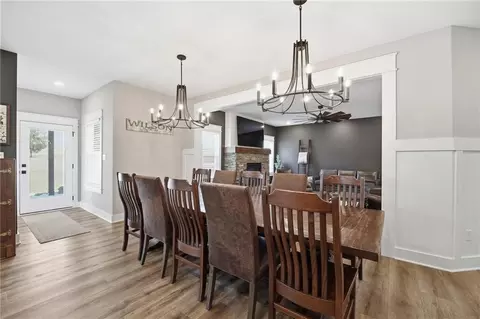 Dining - 15928 E Cogan Ln, Independence, MO 64050 photo 3 of 8