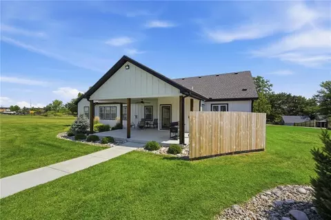 Exterior - 15928 E Cogan Ln, Independence, MO 64050 photo 10 of 16