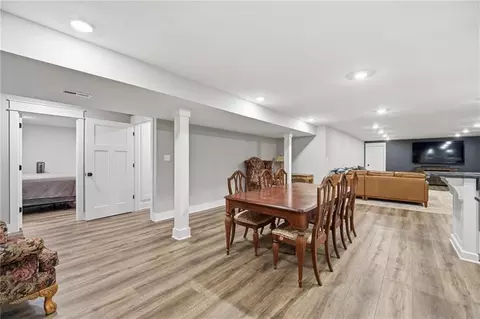 Dining - 15928 E Cogan Ln, Independence, MO 64050 photo 6 of 8