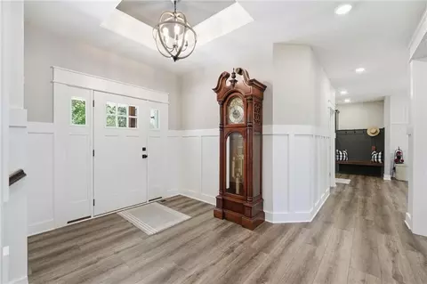 Entry Way - 15928 E Cogan Ln, Independence, MO 64050 photo 2 of 7