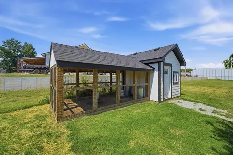 Exterior - 15928 E Cogan Ln, Independence, MO 64050 photo 16 of 16