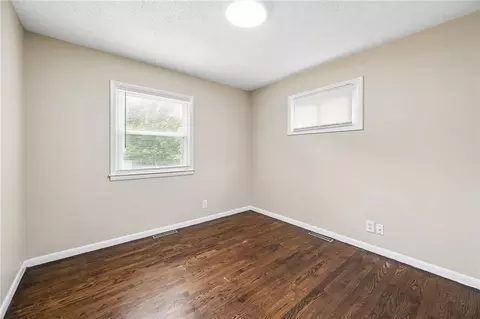 Bedroom - 16412 E 32nd St, Independence, MO 64055 photo 4 of 7