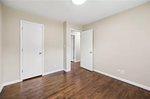 Bedroom - 16412 E 32nd St, Independence, MO 64055 photo 5 of 7